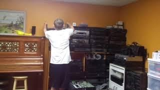 Pranking Mr. Magnétoscope Into Thinking That His VCRs Got Stolen