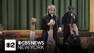 NYPD commissioner answers kids' questions in Harlem