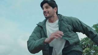 UNIQLO Pufftech Jacket Collection featuring Sidharth Malhotra | Download the App Now!