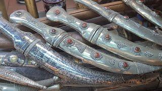 ANTIQUE MARKET OLD BAZAAR IN GRAND BAZAAR ISTANBUL, ANTIQUE SHOPS IN ISTANBUL, SILVER, 4k