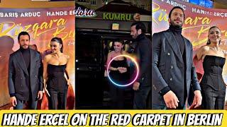 BOMB NEWS! Hande Ercel's appearance on the red carpet of the gala in Berlin.