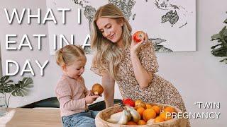 WHAT I EAT IN A DAY | TWIN PREGNANCY AT 14 WEEKS | LAUREN LUYENDYK