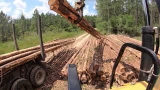 Loader Operator Battle, Who Can Load Faster, Brady or Mickey