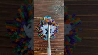 ️ #skeleton #pomart #art #pompom #halloween #diy #fun #knitting #crochet #fall #maker #yarn