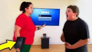 l'enfant GIGLE maman pour récupérer sa ps4... (fortnite)