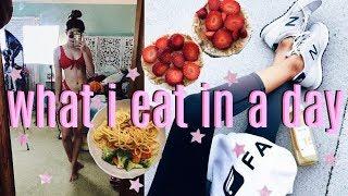 WHAT I EAT IN A DAY (REALISTIC)