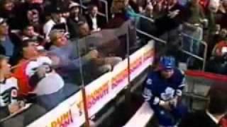 Tie Domi Fights a Fan