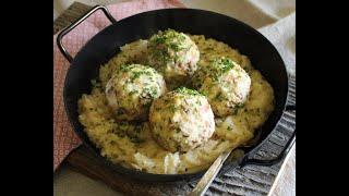 Speckknödel mit Sauerkraut