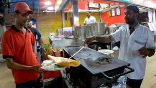 $1.50 Masala Dosa at Chowpatty Beach, Mumbai. 