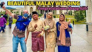 First Time experience at TRADITIONAL MALAY WEDDING (as dulang man and woman!) - MALAYSIA TRAVEL VLOG