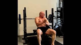 Tips On Bench Pressing For A Massive Chest! #bodybuilding