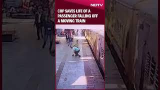 Gujarat News | Cop Saves Life Of Man Who Fell While Boarding Moving Train At Gujarat Station