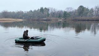 Зимова риболовля на затоках Дніпра: що приховує вода?