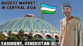 Biggest market in Central Asia. Chorsu Bazaar in Tashkent, Uzbekistan