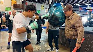 JAIME MUNGUIA SMASHING THE HEAVY BAG TRAINING FOR BRUNO SURACE REMATCH!