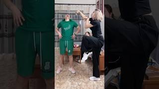 My mom couldn’t stop laughing  #funnydance #dance #dancechoreography #yutinhyulai #shorts #dancer