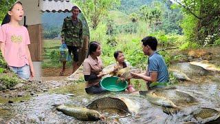 Van Anh, Hung and Minh caught big fish. Van Anh's grandfather appeared, making Van Anh confused.