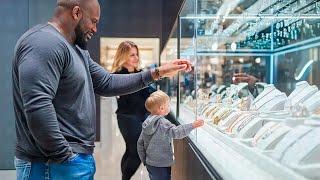 Boy Enters Jewelry Shop to Buy Gift for His Mom, Suddenly Shaq Shows Up And Does The Unthinkable