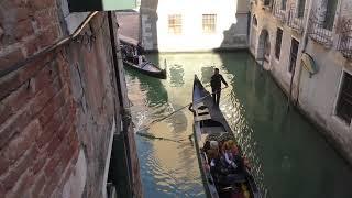 Venezia Gondola Singer on a Beautiful Day in November