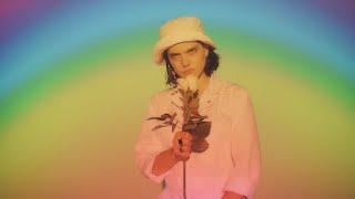 SOKO :: Oh, To Be a Rainbow! (Official Video)