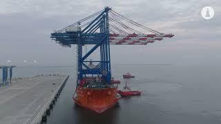 The new STS cranes arrived at the Baltic Hub