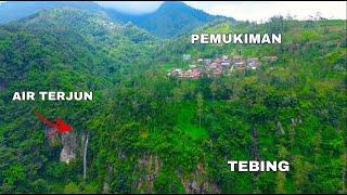 MENAKJUBKAN ..DUSUN TEPI TEBING DENGAN AIR TERJUN YANG INDAH, DUSUN MULUNGAN ATAS KALIPANCUR