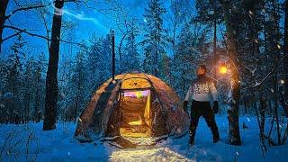 Surviving Hot Camping in a Wild Snowstorm, overnight at -10 in the wild forest