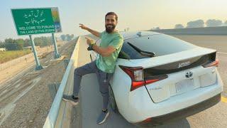 Road trip shuru hogaya hamara  Is baar prius gaari mein jarahey hain  Day 1