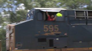 Ayy Stephen! CSX 595 with a nice K5LLA hornshow leads M410-23 in Patterson, GA 7/23/24