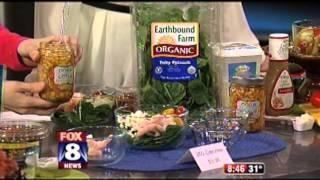 Karen Kawolics on FOX 8 in the Morning demonstrating healthy lunches on the go