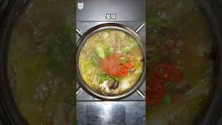 출시 직전까지 갔던 국밥 레시피 그냥 뿌립니다.