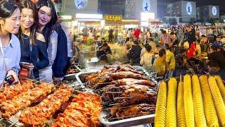 China has opened a super popular night market! So much good food!