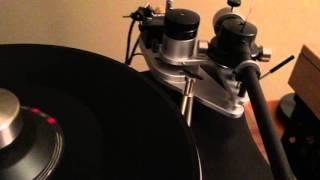 Review: Little Fwend Automatic Tonearm Lifter