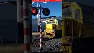 KiwiRail Trains DXB’s 5074&5068 and a DSG locomotive. At Neptune Street railway crossing