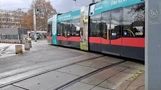 Straßenbahn Linie 1 Karlsplatz in Wien