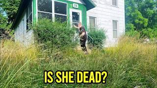 NO ONE has seen HER in YEARS, I had to stop..