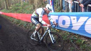 World Cup Gavere 2023//Mathieu van der Poel//CYCLOCROSS from the FIELD SIDE