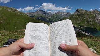 Victor Hugo "Lire, c'est voyager ; voyager, c'est lire." - GoPro Travel