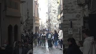 ITALY: THIS IS BERGAMO AND ITS LADIES #miguelglez #televisióhumana #televisiónitaliana