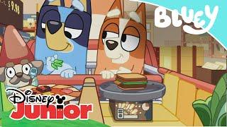 Bluey: La pizza | Disney Junior Oficial