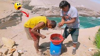 Este  hombre vive totalmente solo al frente del mar