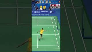 Brilliant Rally between Lee Chong Wei and Lin Dan #shorts #badminton #leechongwei #lindan