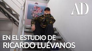 En el estudio del artista gráfico Ricardo Luévanos | AD Insider