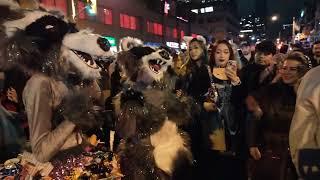 Halloween in downtown Toronto, Canada...加拿大多倫多市中心的萬聖節