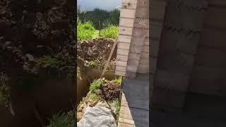 Прокопали траншею под водопровод. Начинаем обустройство водопровода из колодца