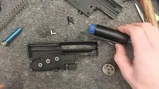 SRC MP40 0,5J AEG Blowback EBB deaktiviert, Internals und Reassembly/Zusammenbau, kurz kommentiert