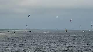 Pasjonaci Wind and Kite Surfingu, wiatr 70km/h...Kuźnica 4k Ultra HD