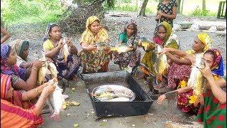 15 Mirror Carp Fish Cutting & Fish Curry Cooking By Women For Whole Village Peoples