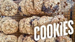 THE BEST CLEAN + NUTRITIOUS CHOCOLATE CHIP COOKIE