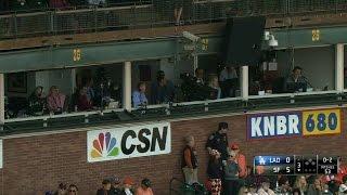 LAD@SF: Scully salutes the Giants broadcasters